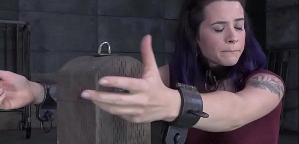  Gagged submissive punished on a sybian